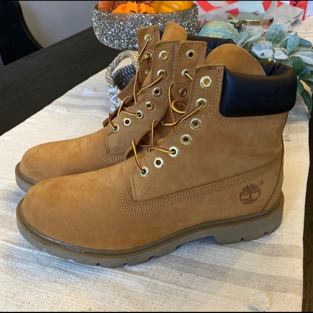 Mens Timberlands size 9 1/2 color Wheat Nubuck